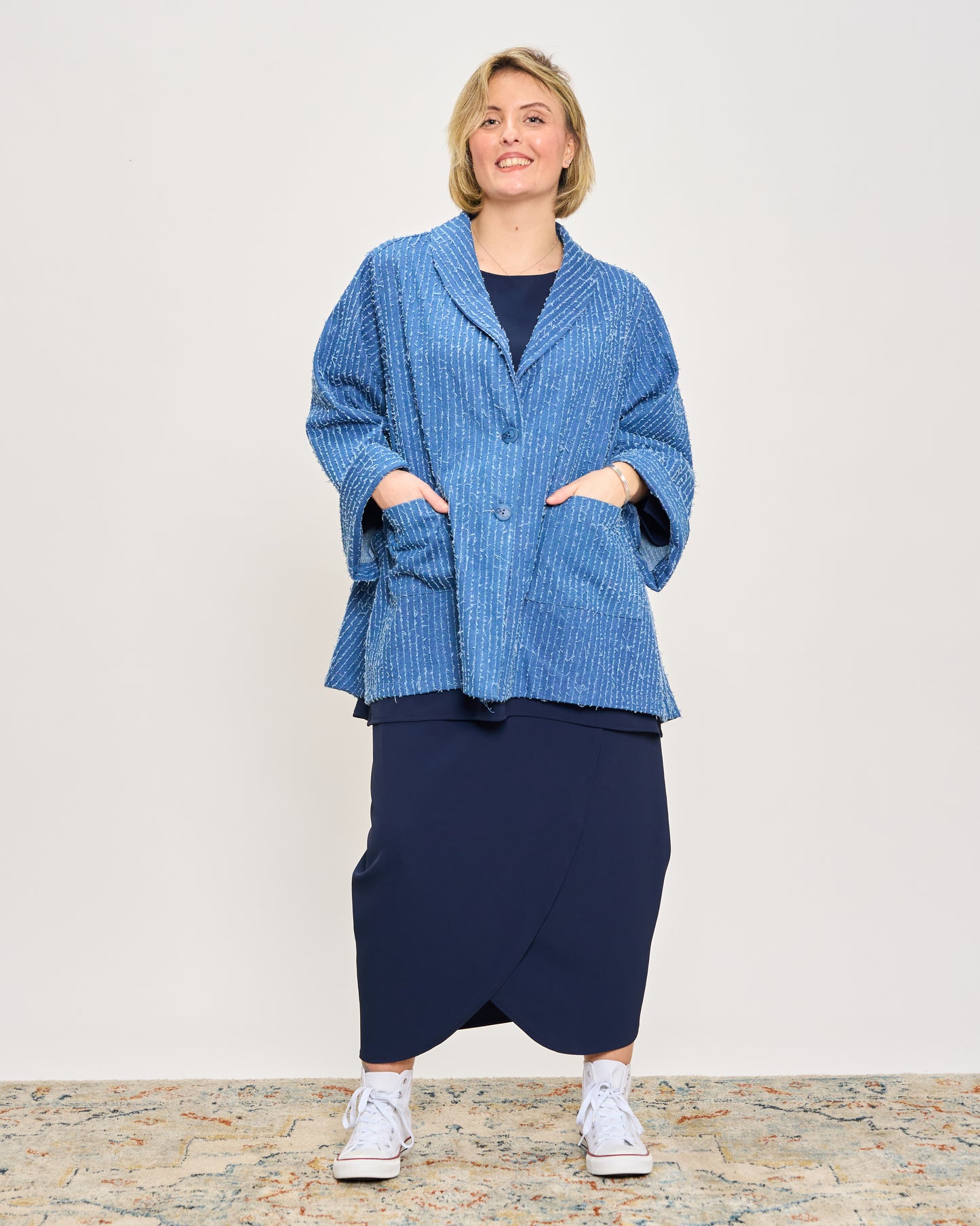 Giacca Svasata in Jeans Graffiato