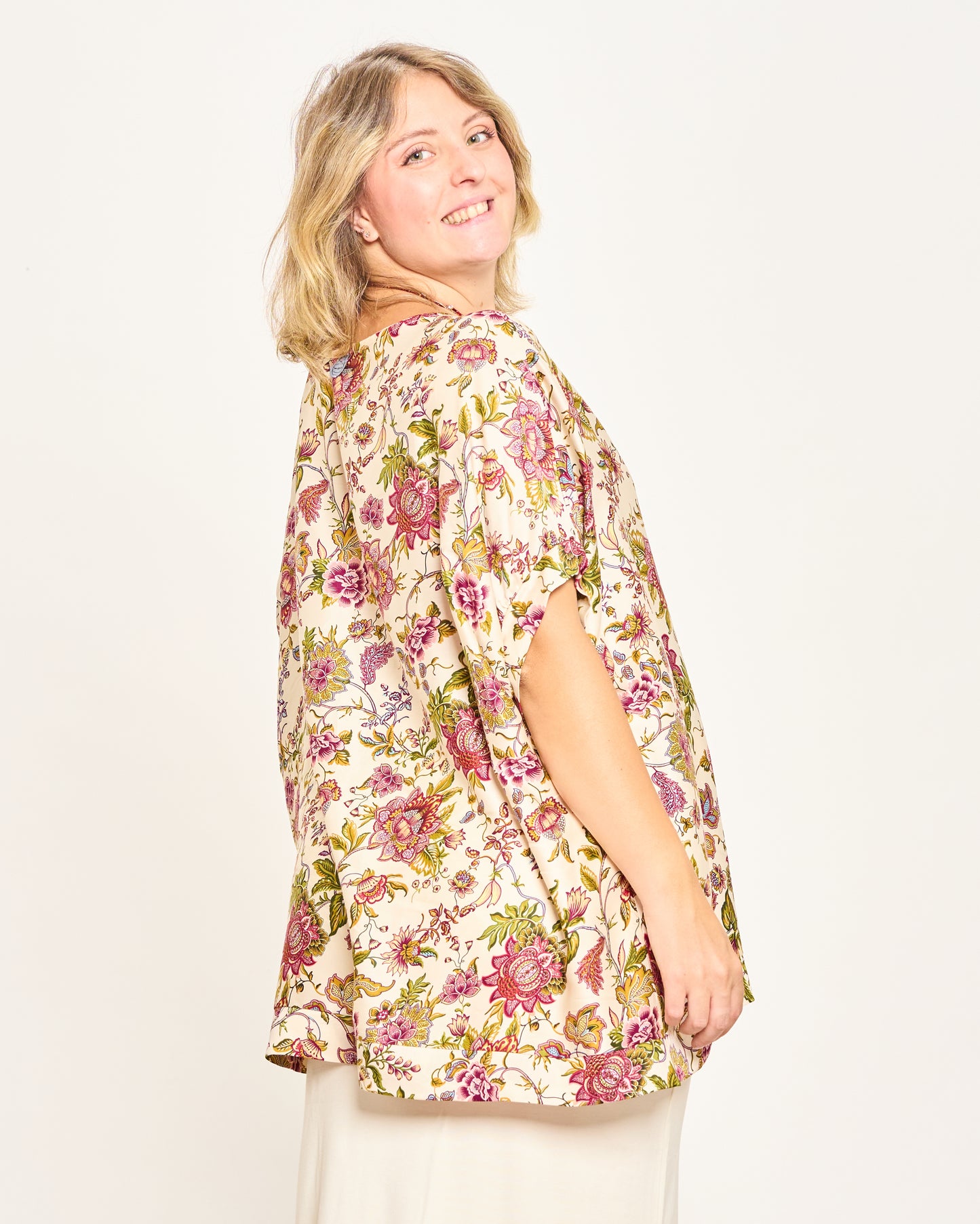 Blusa in Viscosa Stampata con Manica Calata