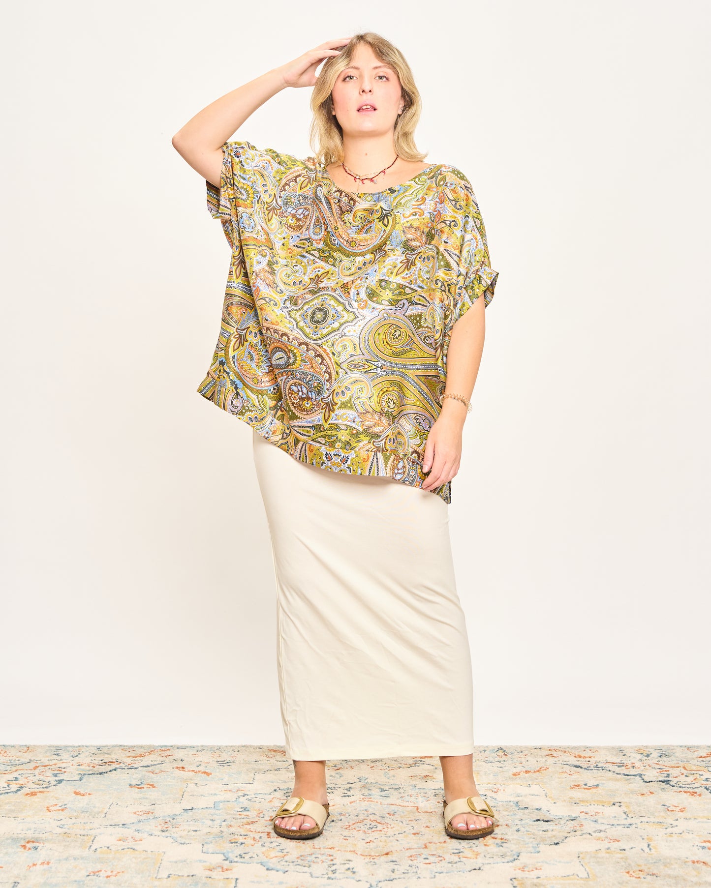 Blusa in Viscosa Stampata con Manica Calata
