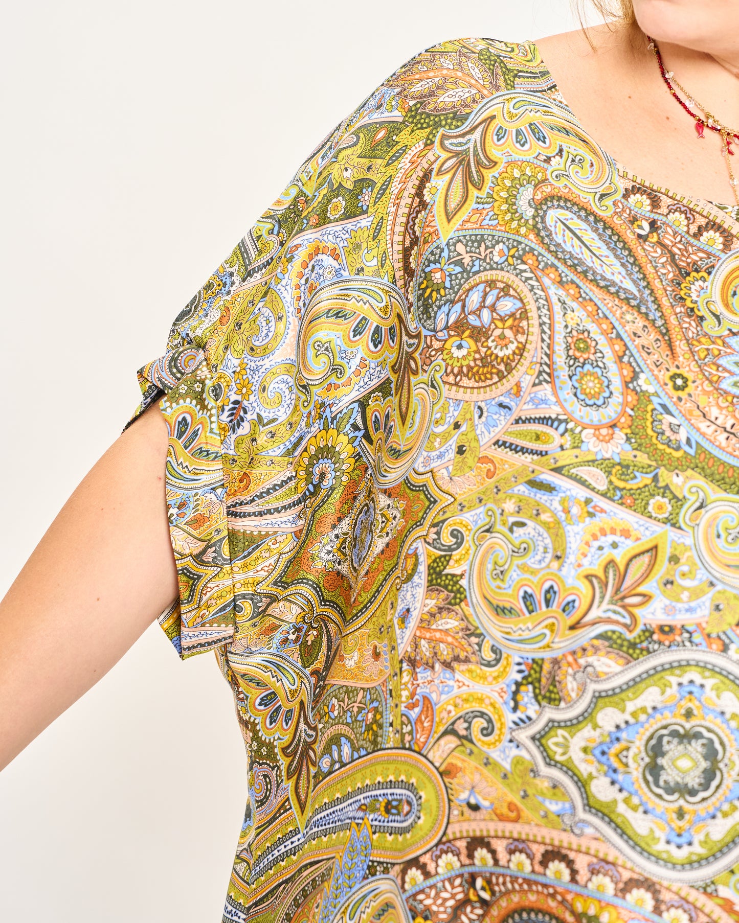 Blusa in Viscosa Stampata con Manica Calata