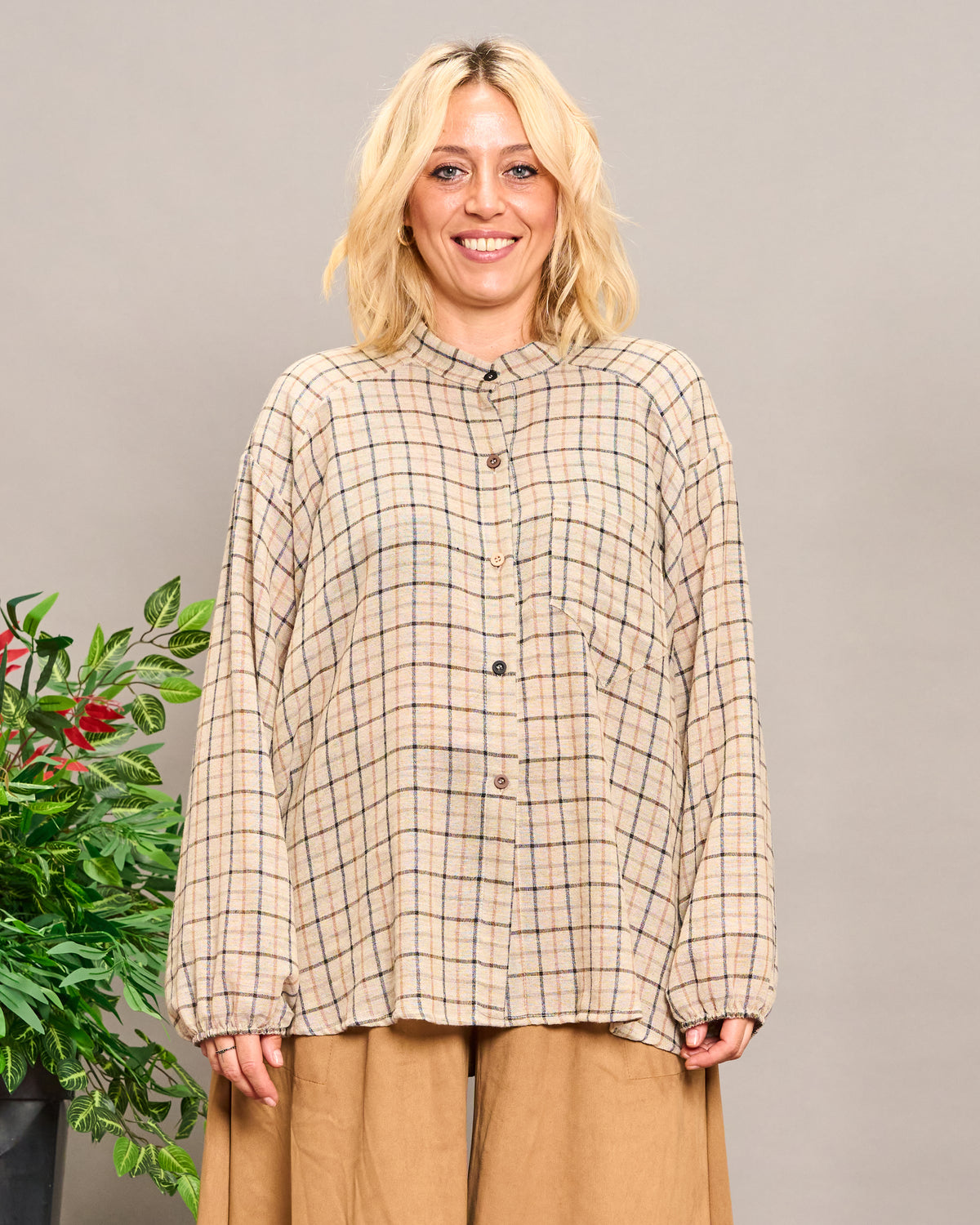 Oversized Cropped Plaid Shirt