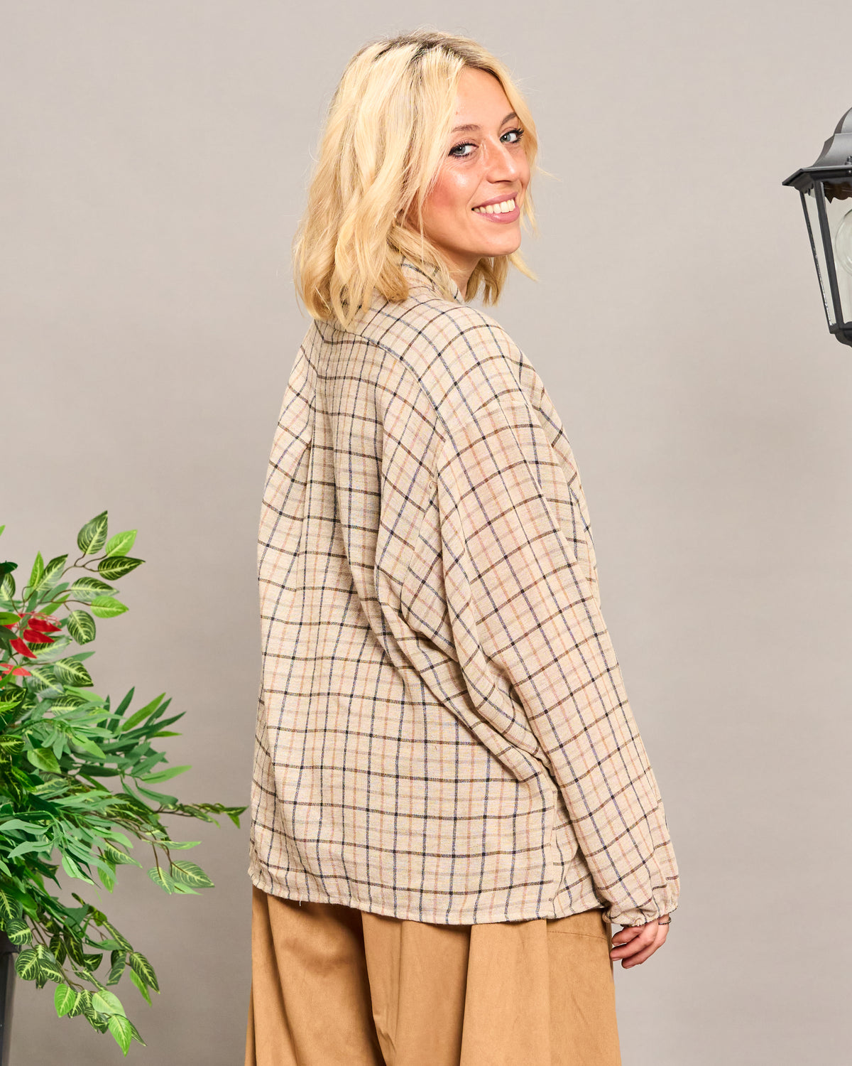 Oversized Cropped Plaid Shirt
