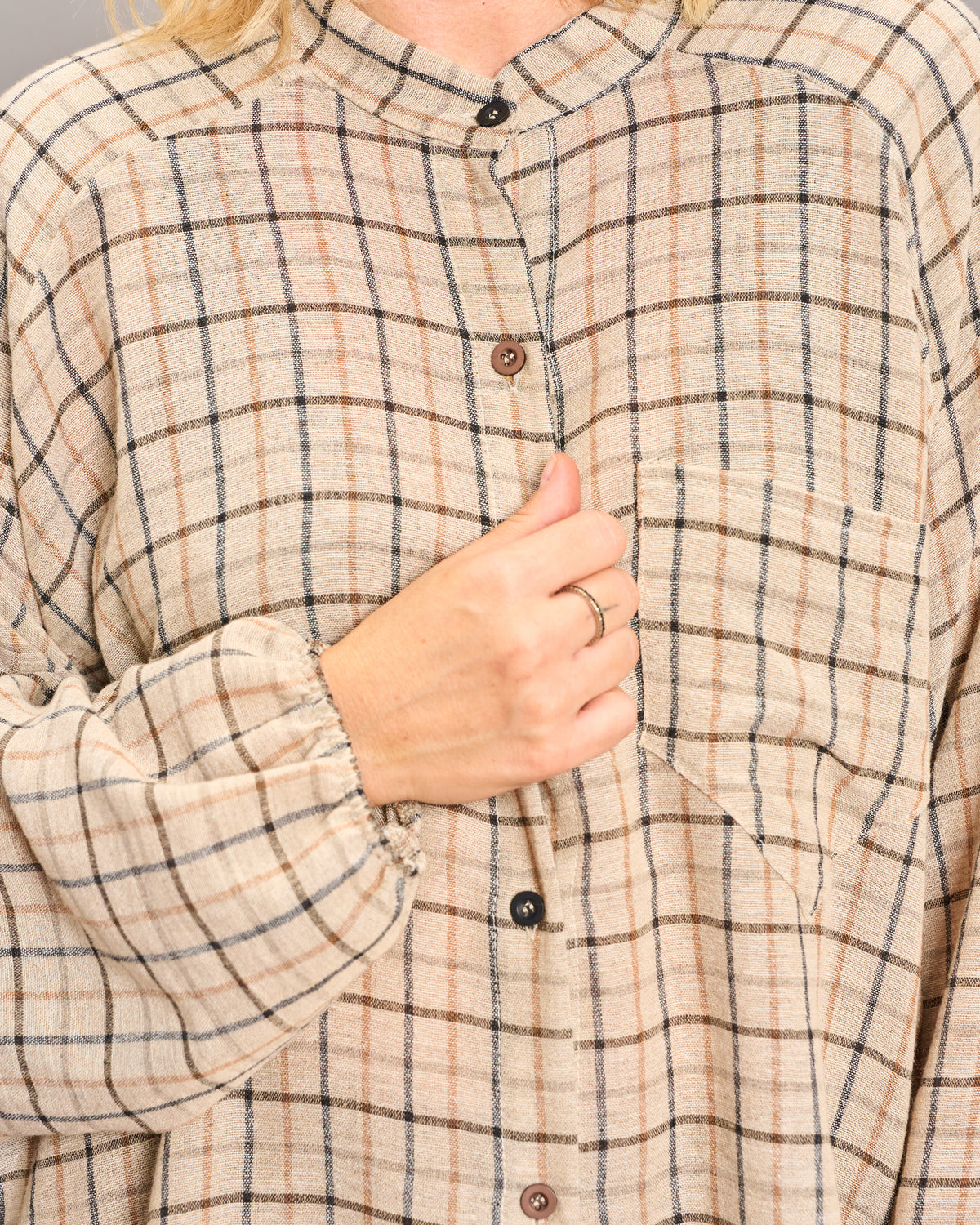 Oversized Cropped Plaid Shirt