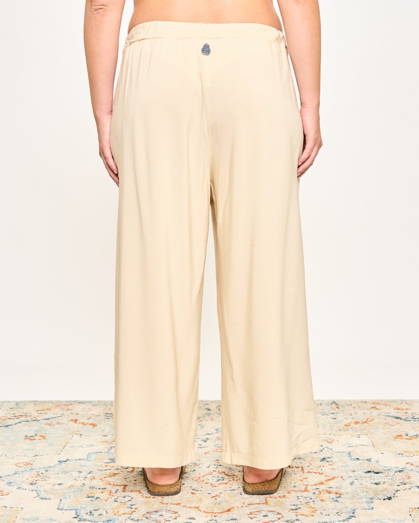 Solid Color Linen Blend Crop Trousers