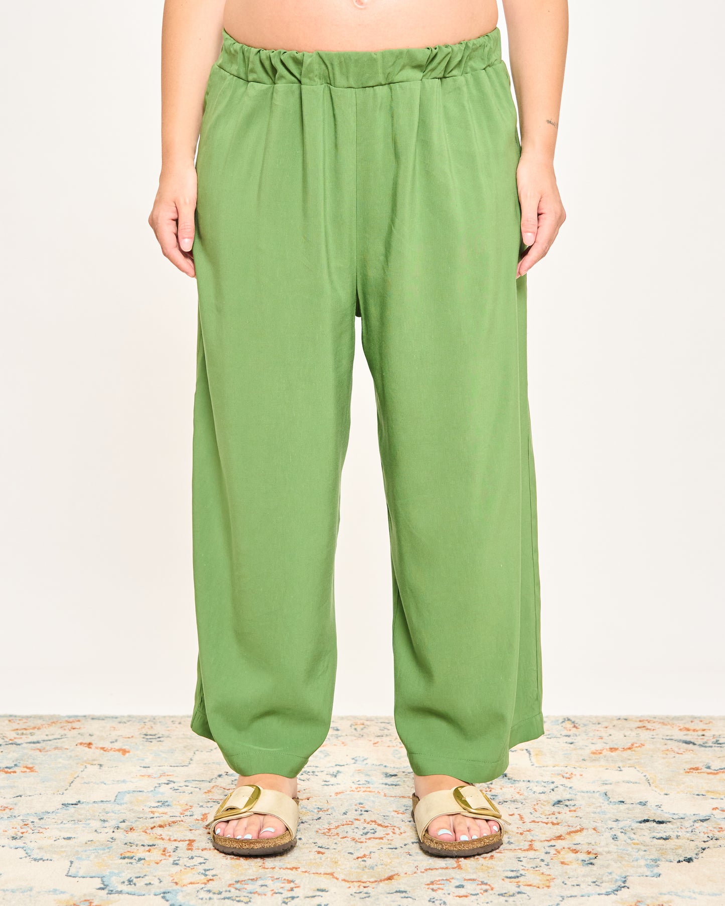 Solid Color Linen Blend Crop Trousers