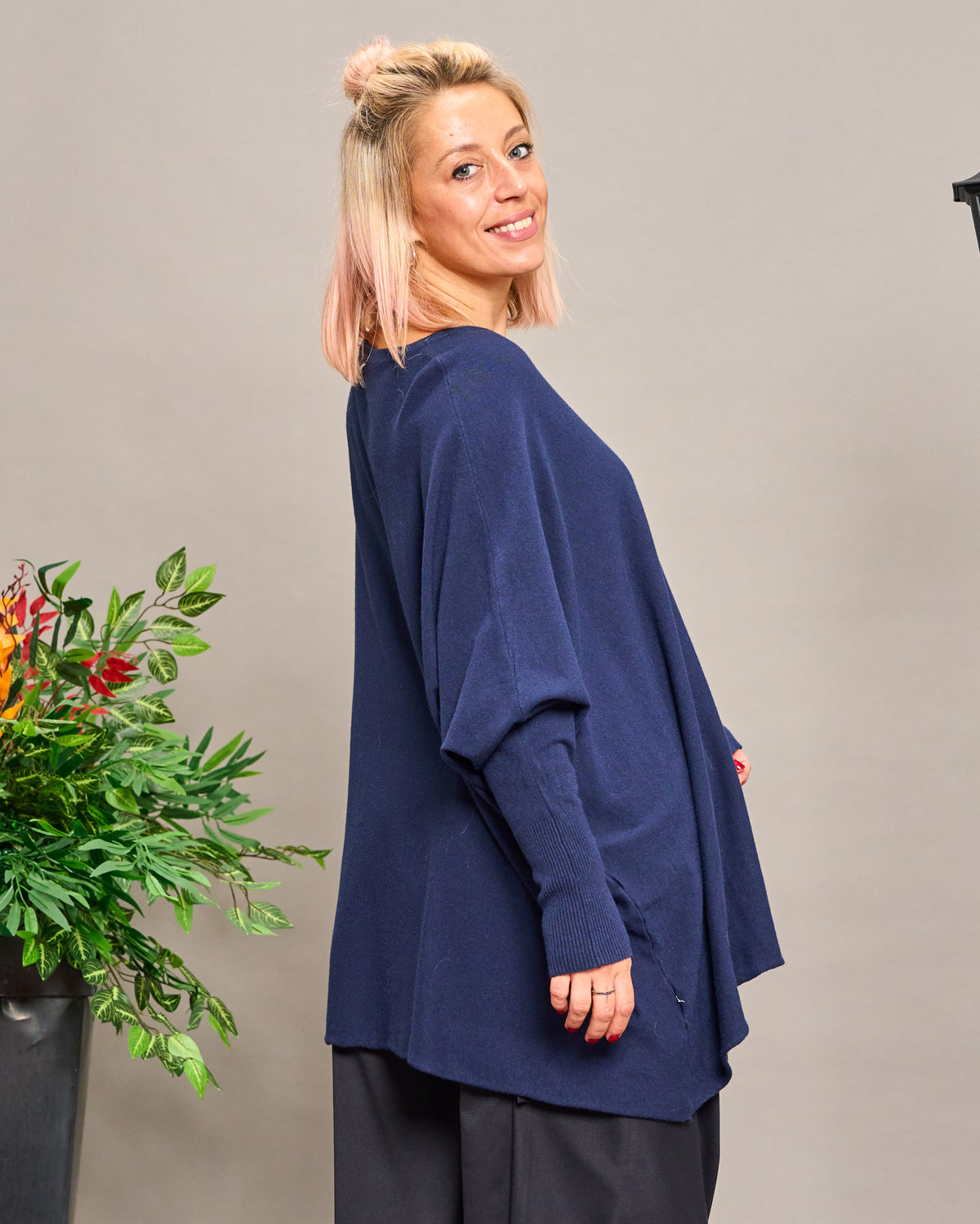 Oversized V-Neck Knitwear
