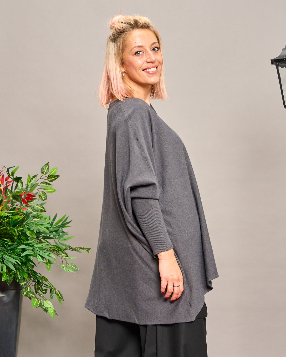 Oversized V-Neck Knitwear