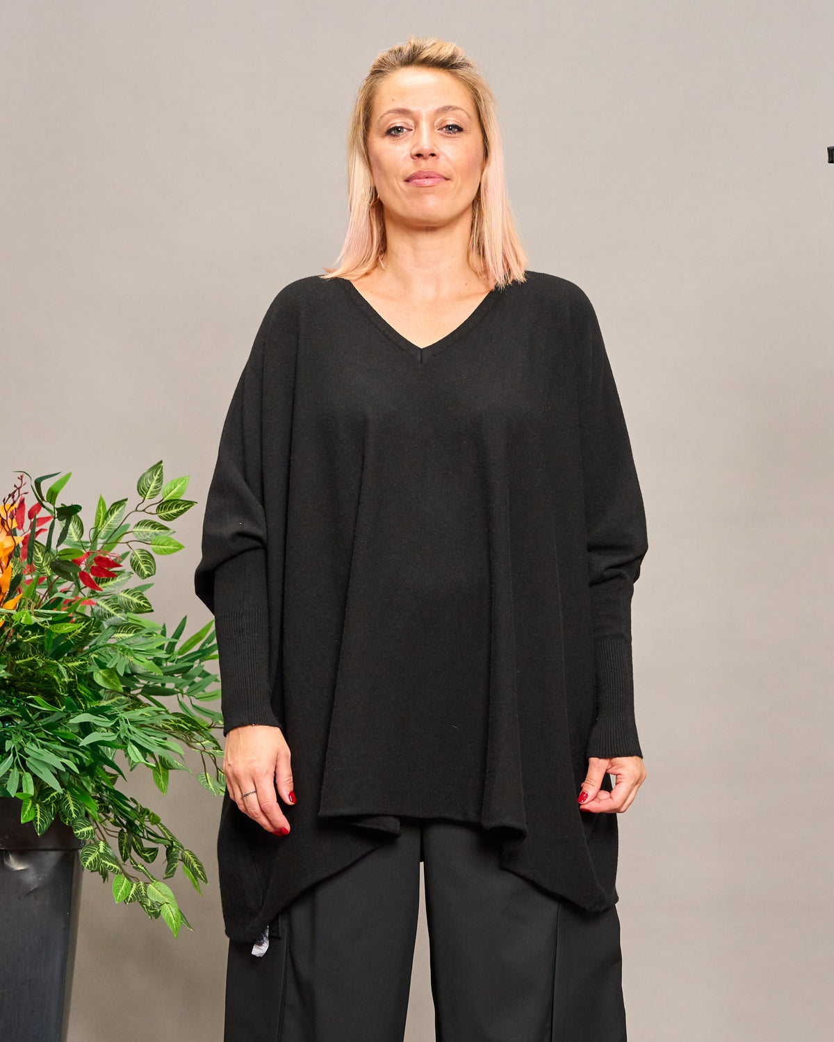 Oversized V-Neck Knitwear