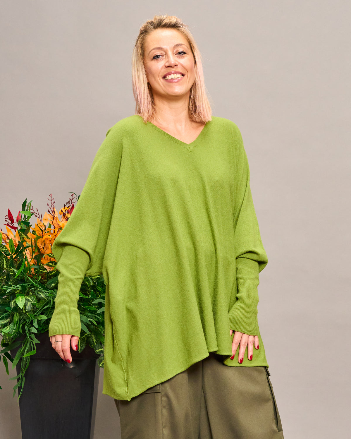 Oversized V-Neck Knitwear